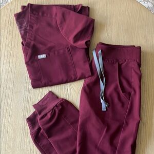 Figs XXS Maroon Jogger Set